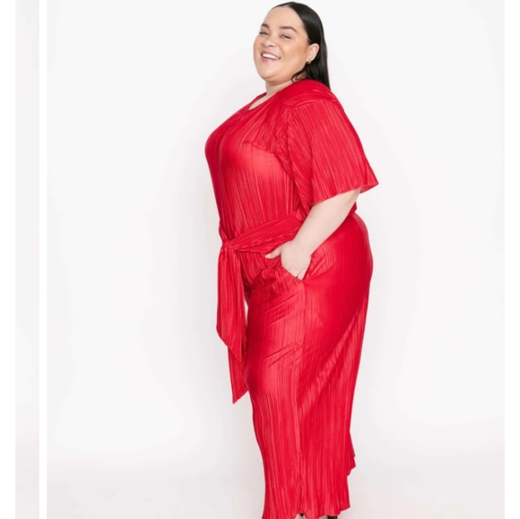 TASIA JUMPSUIT IN FESTIVE RED - 4XL [Smash & Tess] - Picture 4 of 10
